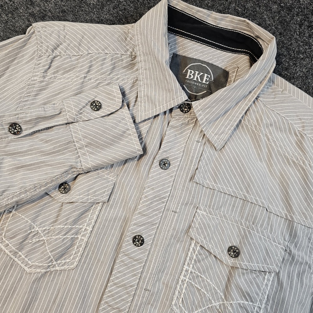 BKE Tailored Fit Mens Large Gray Stripe Button Up Shirt Dual Pocket Western Styl